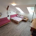 Bez Hranic Krompach